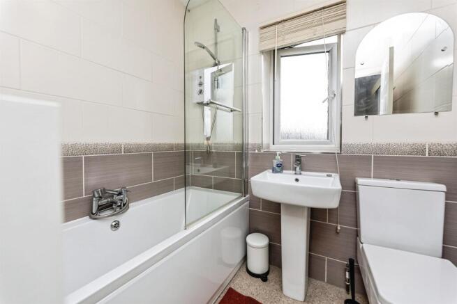 3 bed Semi-Detached for sale Image 6