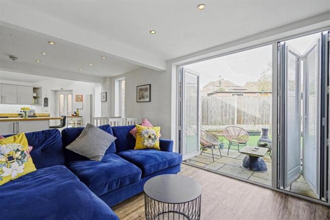 Living Area 1_3.jpeg