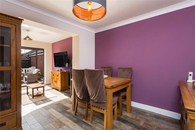 4 bed Link Detached House for sale Image 9