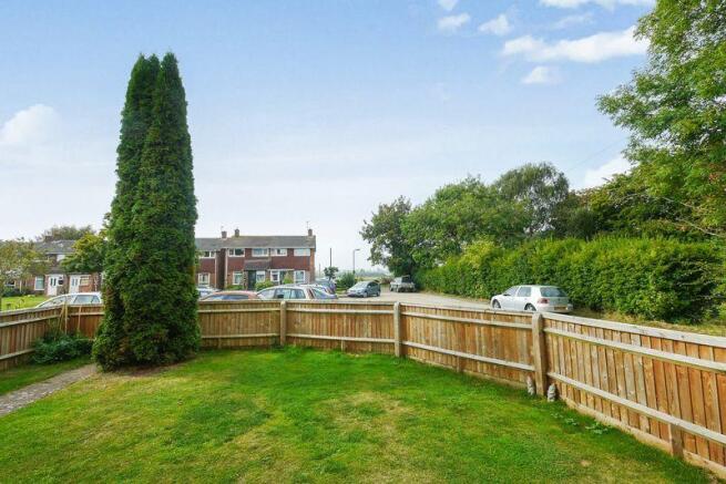 FRONT GARDEN