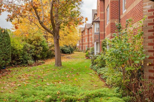 COMMUNAL GARDEN