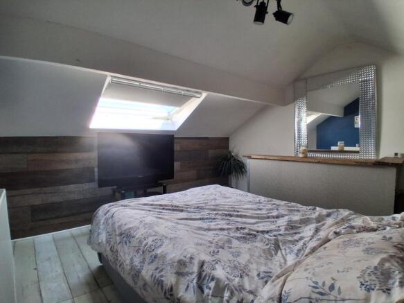 3 bed Terraced for sale Image 11