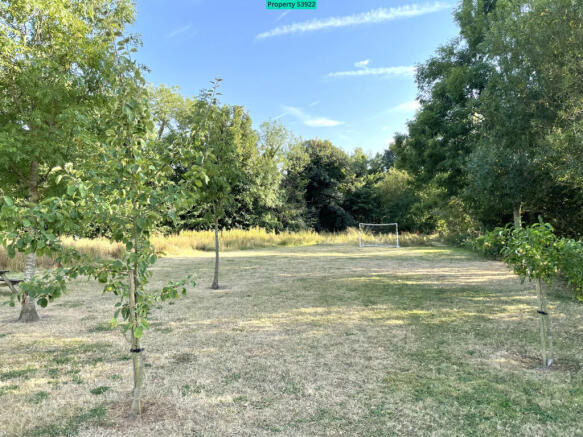 2 bed Apartment for sale Image 11