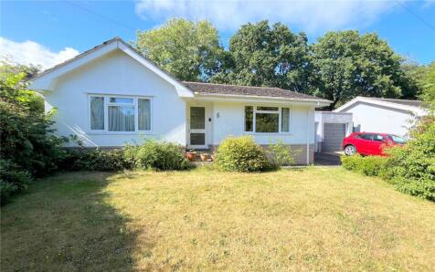 Woodhayes Avenue, Highcliffe, Christchurch, Dorset, BH23