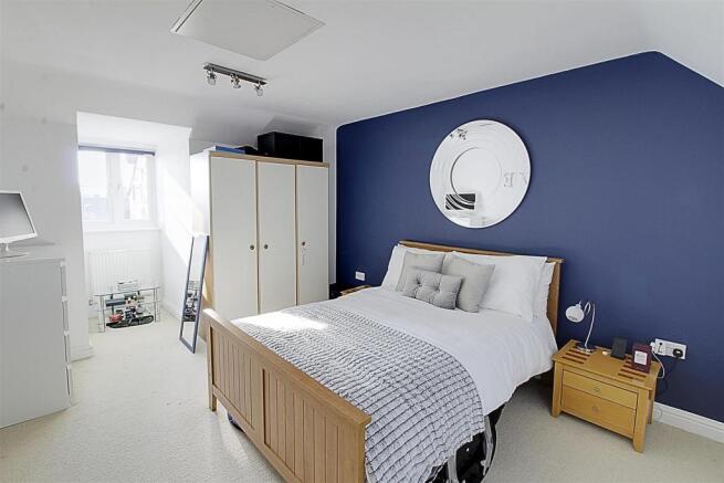master bed 1.jpg