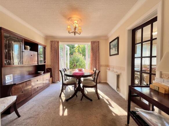 4 bed Detached for sale Image 11