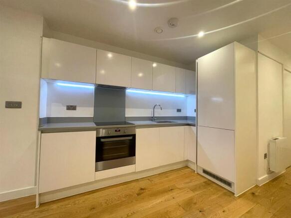 Kitchen Pic 2.jpg
