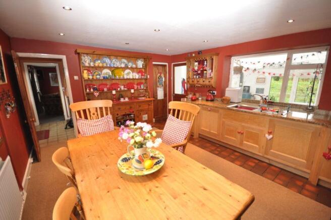 Clos Glas, Castell Pigyn Road Abergwili, Carmarthenshire Photo 8