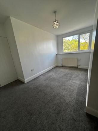3 bed Terraced to rent Image 10