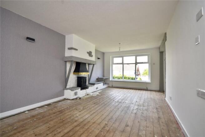 3 bed Semi-Detached for sale Image 4