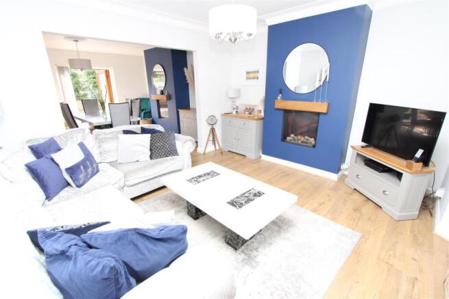 3 bed Semi-Detached for sale Image 6