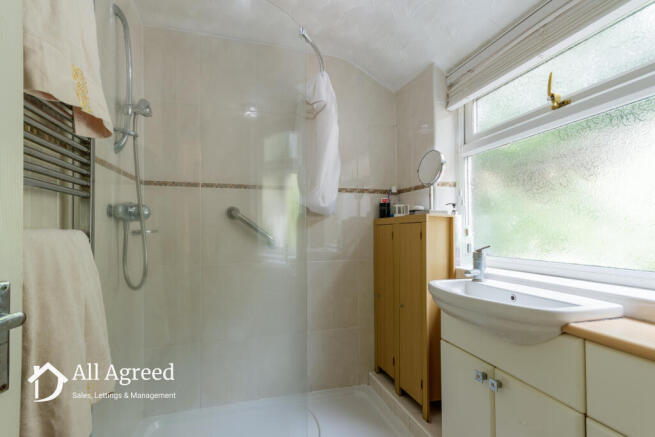 Bathroom T202409231705.jpg