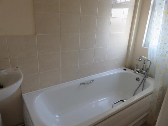En-Suite Bathroom