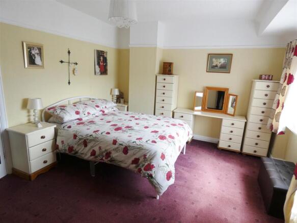 BEDROOM 1