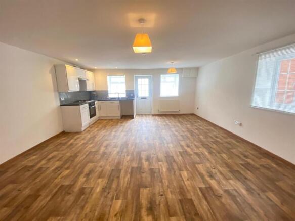 Kitchen/Lounge