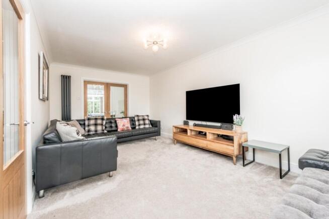4 bed Detached for sale Image 7