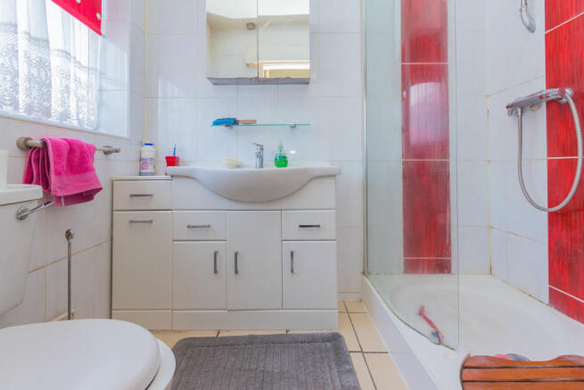 Downstairs Shower...