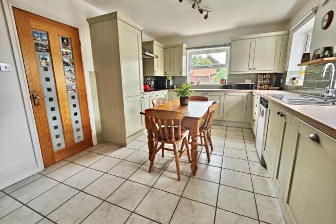 Kitchen/Breakfast
