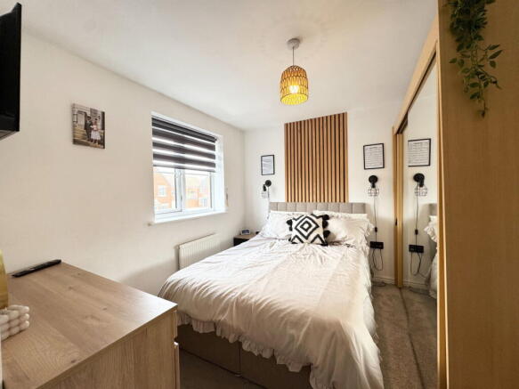 3 bed Semi-Detached for sale Image 10