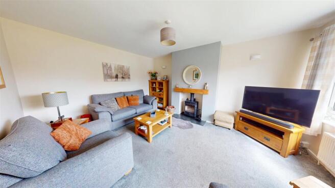 4 bed Semi-Detached for sale Image 5