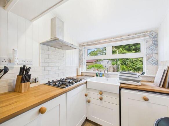 3 bed Terraced for sale Image 4