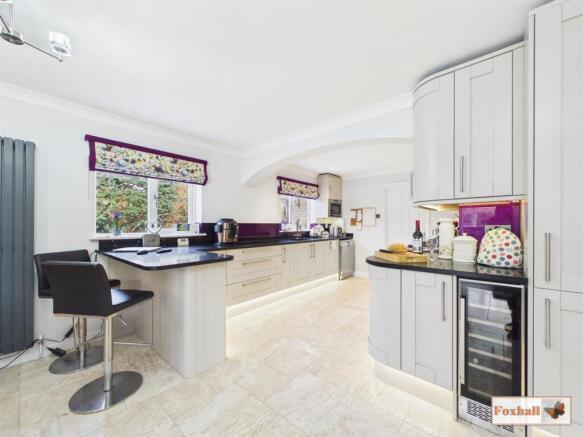 Kitchen/Breakfast Room