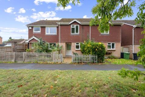 Campion Close, Lindford, GU35
