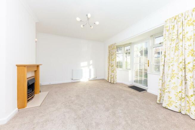 3 Rowan Crescent-1.jpg