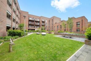 Flat 30, O'leary Mansions, Kings Hill, Barking IG11 0BT