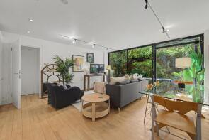 Flat 3, 43, Compayne Gardens, London NW6 3DD