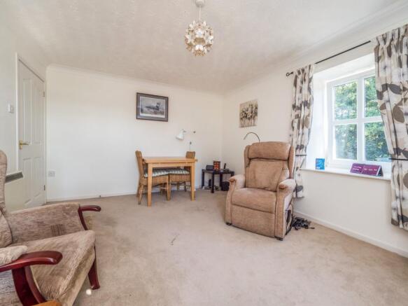 Sitting/Dining Room