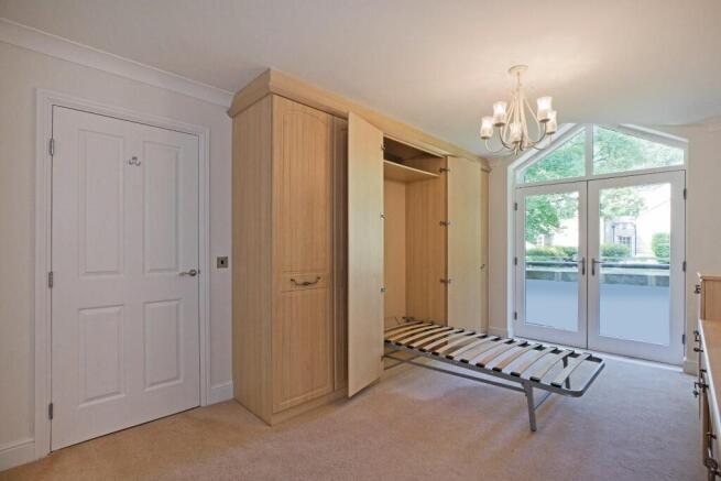 2 bed Retirement Property for sale Image 7