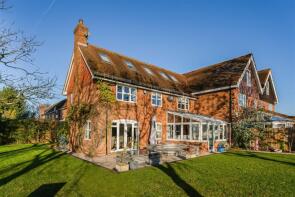 6, Manor Court, Common Lane, Radlett WD7 8PU