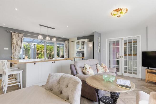 16 Kingfisher Crescent 11.jpg