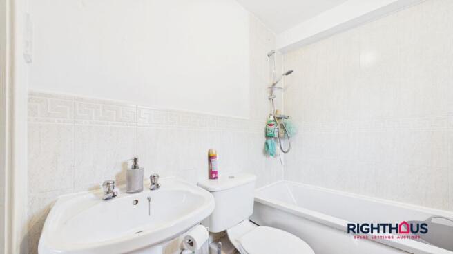 1 bed Ground Flat for sale Image 5