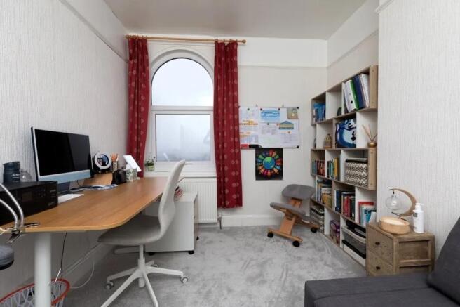 4 bed Maisonette for sale Image 12