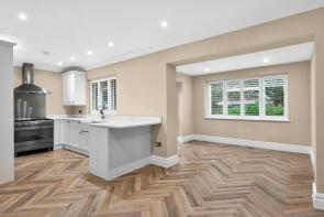8, Foxhills Close, Chertsey KT16 0NH