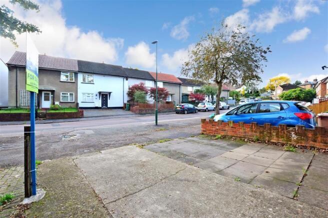 Driveway/Parking