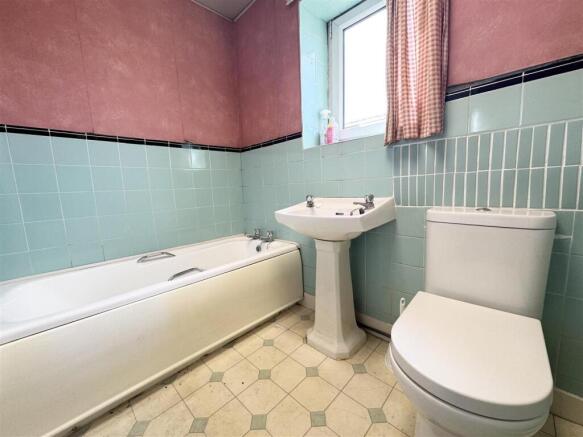 3 bed Cottage for sale Image 12