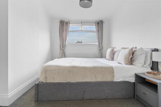3 bed Semi-Detached for sale Image 10