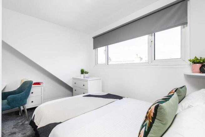 5 bed House to rent Image 12