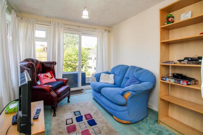 3 bed Semi-Detached for sale Image 6
