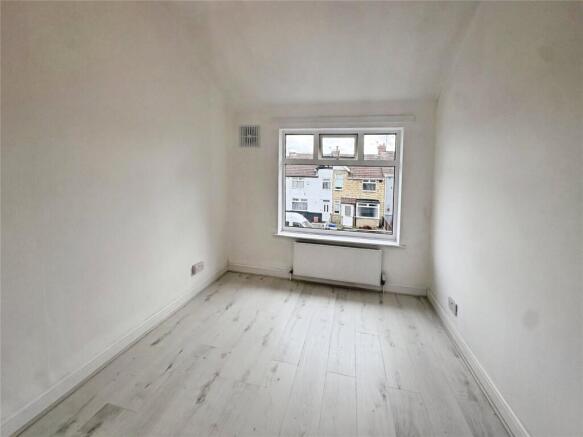 3 bed Terraced to rent Image 7