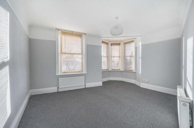 1 bed Flat to rent Image 2