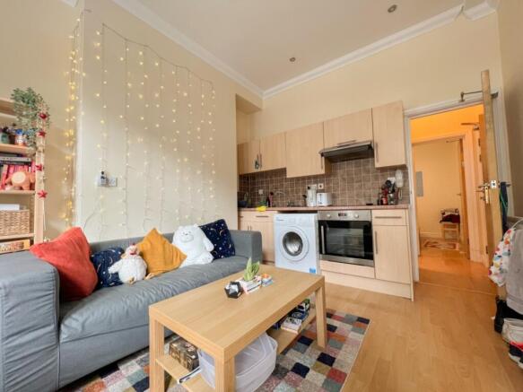 Lrg_ connuaght road flat 1