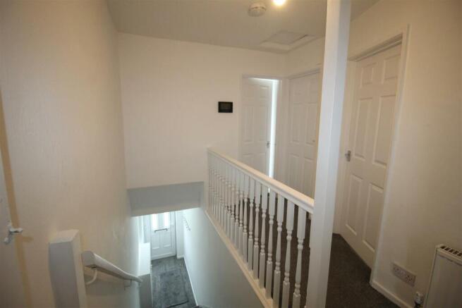 Sinclaire Court, 9 Entrance.JPG