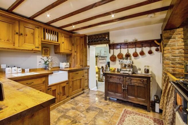 2 bed Terraced for sale Image 5