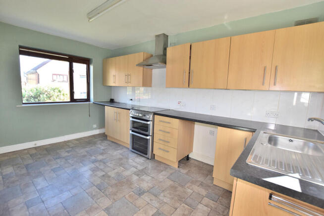 2 bed Semi-Detached for sale Image 6