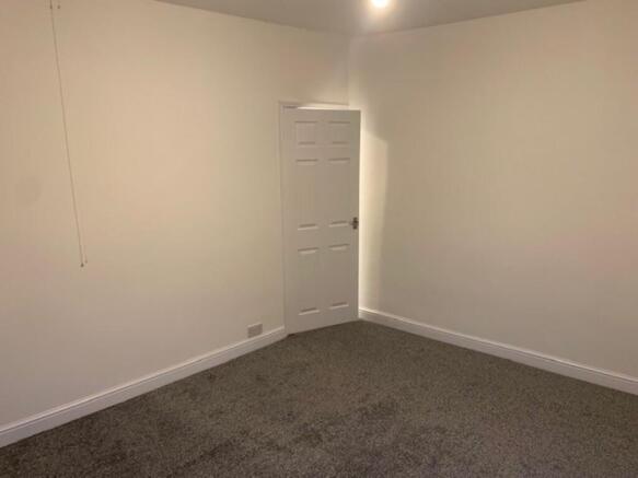 2 bed Terraced to rent Image 8
