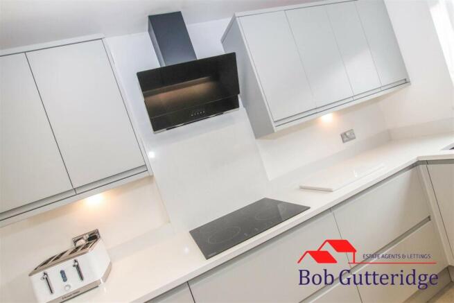 LUXURY FITTED KITCHEN / BREAKFAST ROOM